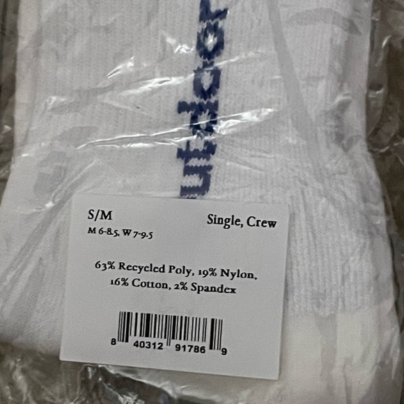 Outdoor Voices Crew Socks S/M White New In Pkg Soft Plush - Picture 2 of 4